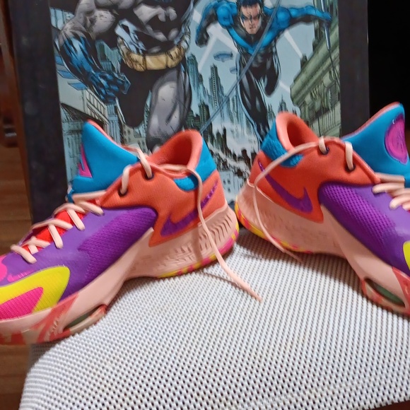 Nike zoom freak 4, size 12 multi colored - Picture 3 of 10
